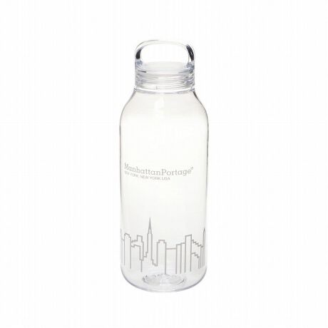 [^:BOTTLE500KINTO]CtX^CuhuKINTOvƂ̏ƂȂR{[VACeoBj[[ÑXJCC`[tɂAX^CbVȃfUCڂManhattan PortagẽNA{gBϋvɗDꂽyʑfނgpĂAgڂŕ@\́B500ml̎^т₷eʂœgAEghAItBX܂ŕL􂵂܂BuDȃhNłȂAt@bV̈ꕔƂĊyłقvƂꂽ`̃ACeɁAu₩ɃuhSzCgJ[Ŏ{AA[oCtŉf郂fɎdオ܂BEXJCCƎ{Ȃ璆ɂ̓VvɃtHgSzuAManhattan Portage炵fUCɁEyʂŃRpNgȂłȂAɂɂTCNfނ̗pEɃtBbgnht̃Lbv1]ŊȒPɊJ\E􂢂₷AX₷L݌ETCYFa7cm~20cmEeʁF500ml
