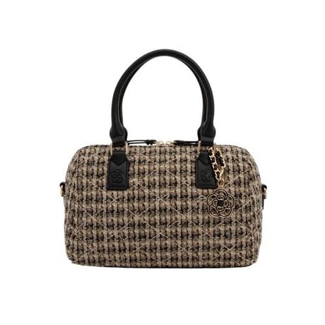 [^ԁF190421]H~炵݂̂cC[hfނɁALeBOH{ďiȗ̊outVIvV[YB؂₩Ɨ𗼗fUĆÃR[fBl[gɋCiYĂ鑶݂łB2waydl̃V_[E莝̗X^CgłṕBoCJ[̃`F[ƃJA`[fUC̃ANZgƂȂAVvȂڂdオɁBg₷J[ƃTCYŁAʋ΂₨oAGߊ̂X^COɕL􂵂܂BEA4Ήi22~31cm)F~Ezi10~20cmjFZEybg{gi500mljFZEybg{gci500mljF~y[J[TCY@()zFREE : d:530gC :19.5cmC :28-31cmC }`:12cmC 荂:13.5cmC V_[Xgbv̒:94-121cm