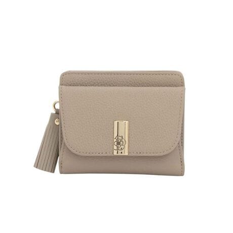 [^ԁF190463]㎿ȃV{̂_炩ȋvƁASJ[oG[V͂́uGNZvV[YBO\ȃ^bZ`[ANZgƂȂA莝̃L[O|[`ւ̃AWy߂dlłBǂ̃^CvɂiȃS[hƂ肰ȂJA̍炢Aוɂ܂łdオłBJAɂ͖{̃J[ƓF𗬂ނȂǁANCTX炵iƗVѐSZ܂By[J[TCY@()zTCY:H:9.5^W:11^D:2.5^d:100g^OBOXK:1^Ot[|PbgF2^D:1^J[hXbg:8