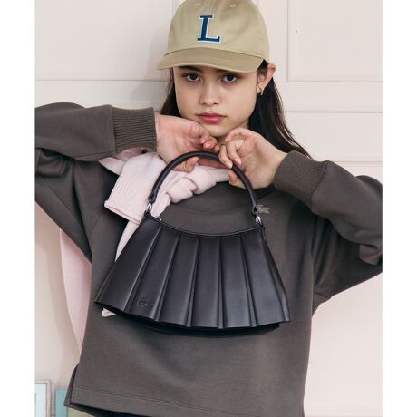 [^ԁFNU5011DP]ejXXJ[g`[tɂFW24EFC̉ȈiXJ[g`[tɂj[NȃfUCA㎿ȃU[ŃGKgɎdグ2WAYobOEnCNIeBȃU[EejXXJ[g璅zv[cAobÕfUCɈڐAEG̃t@bVV[̂߂ɃfUCꂽXyVfEE\ȃXgbvtŁAnhobOƂĂV_[obOƂĂ32cm x16cm x2.5cmv~AU[̏iȌ򂪃nCGhȘȂ܂2wayobÓAejXXJ[g`[tɂȃv[cfUC̃VGbguh̗VѐS`iBV_[XgbvO΁ANVbNȃnhobOƂătH[}ȕ\y߂܂Bwʂ̓VvȃtbgfUCő̂ɓY₷ALXƂCRp[ggɂ́Aނ̎[ɕ֗ȃWbv|PbgĂ܂BG{XHłjSƃWbvwbh̃j`[ACRjbNȃANZgvXB