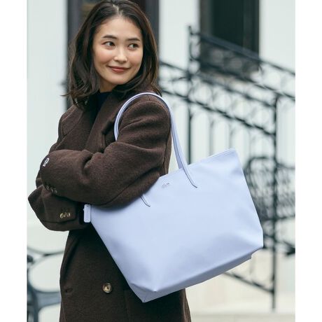 [^ԁFNF1888PM]|Vc L1212̕fiƂDȃ[Wg[gےIȃg[gobOu₩ȊeJ[łpӂ܂BƂ̂TCYƎA[IBV[Y̖͂ӂiłSize: 35 x 30 x 14cmSize: L35 x H30 x D14 cmLACOSTE\閼|Vc L1212̒ԑfނł鎭̎qn̕`[tɎdĂ[Wg[gBCRp[gg͈ŜgbvWbvŁAɃWbv|PbgpIȃfUCLV[ɏd󂵂܂Bg₷x[VbNJ[ɐ̂JoAےIȃjSpb`~j}ȃbNXɁAXȃV_[XgbvtF~jȃjAXvXBƐ[A|邾řzƂDȃX^C܂B