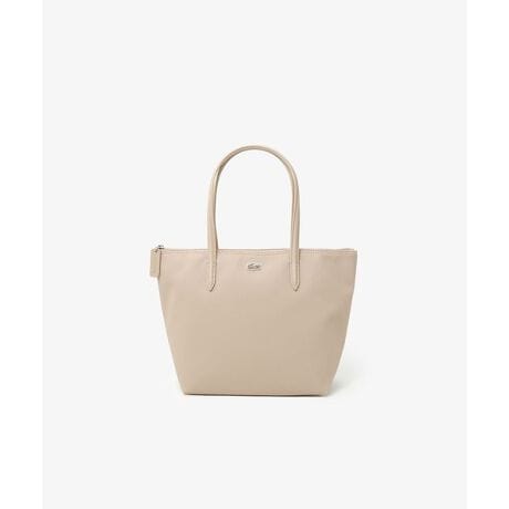 [^ԁFNF2037PM]LACOSTEuh\s̖|VcAL1212B̒ԑfނł鎭̎qn̑gD\`[tɂAG{XPVCSTCYg[gobOłBCRp[gg̓WbvŁAɂWbv|PbgBⒷ߂ɐݒ肵V_[Xgbv́AjłyɌ|\łBViԁEViłȂ܂BSize: L24.5 x H24.5 x D14.5cm