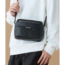 ラコステ(LACOSTE)のオシアン レザーレポーターバッグ