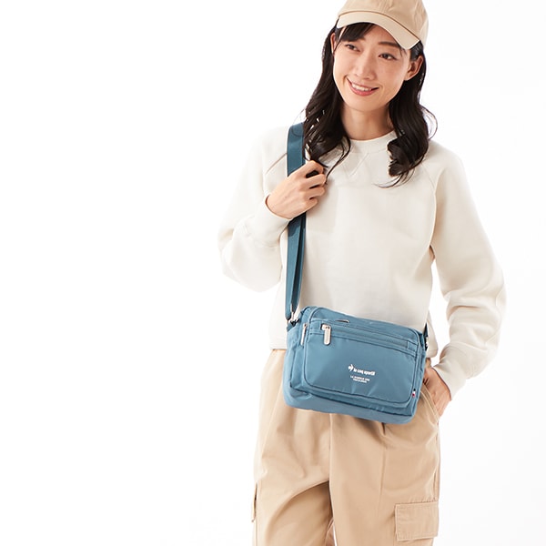 ルコック ショルダー 斜め掛け 多収納 スマホショルダー 撥水 消臭抗菌