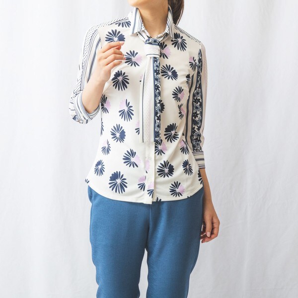 フラワープリントボウタイ付きカットソーブラウス | ナラカミーチェ