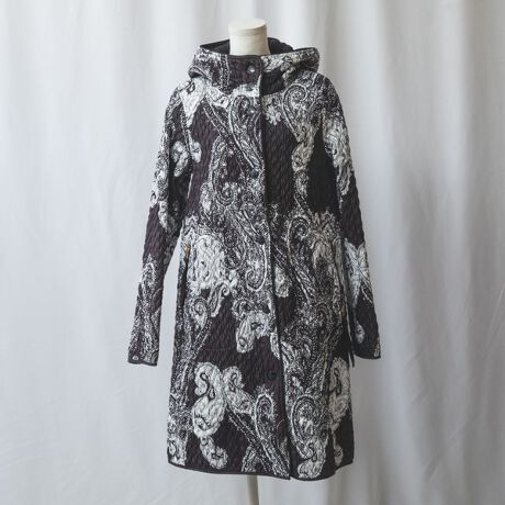 [^ԁF50-42-26-025]X^CbVŐꂽfUC͂̃V[OR[gBV[OH̊𐶂ݏoAGKgŏ炵VGbgo܂ByʂȂhɗDAG߂̕ςڂ⊦G߂ɂ҂BVvȃR[fBl[gɉ؂₩邱̃R[ǵAghӎt@bVACeƂāAȂ̃X^Ciグ܂Bo[VuŒp\ŕƖnIׂėp1BNfs Selection 蕿Bylandi/fBz1948NAhEfB̓C^A G|őOgłufBb^EGIXvݗBfBЂ̋NƓNw͍וւ̂ƕiB1956NɒafB̃CR[gĆAMƍŐ[̋ZpɂĐݏoAAE^[EFAƗO̕\ƂȂĂ܂BKȃJbeBOƃtBbeBOARȓƃvgn̖AvȂfBe[̑M\Ă܂B