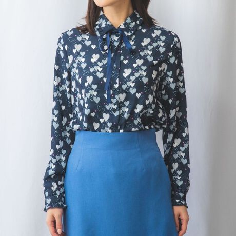 [^ԁF30-51-01-504]ÂT߂ȃn[gŜɎU΂߂l̃[hYuEXB܎Ƒɍו̃tAȂ₷x[VbNVcfUCɂ肰Ȃ炵vX܂BO\ȍוOO{ŁAɃtF~jȈۂɁB̓̋CV[ɍ킹ĕ͋C̕ωyނƂł܂Bñ{gXƍ킹oX̗ǂX^CO߂łBEEXgb`ȂEJ[WJ̓zCgAlCr[ETCYWJ0(S)7E1(M)9E2(L)11E3(2L)13E4(3L)15E5(4L)17