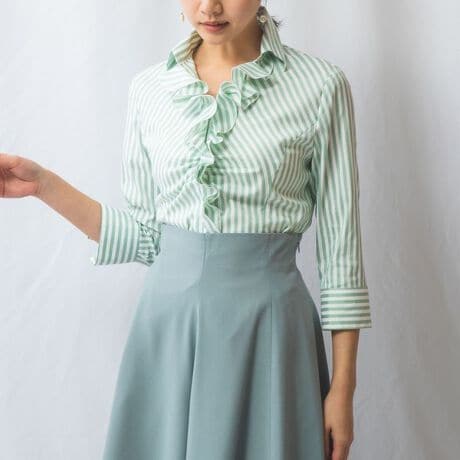 [^ԁF30-51-02-706]؂₩ȃ[hoiJ~[`FԂ̃tVcBt炵J[WJƁAXgCṽfUCu₩Ȉۂ^܂BXgb`𐶂^CgȃVGbgɂȂĂAĝ̃Ĉ|CgB茳ƌ7GKgȕ͋C܂B^CgXJ[gpcX^Cɍ킹R[fBl[g߂łBEEXgb`EJ[WJ̓O[AsNAT[sNAu[ETCYWJ0(S)7E1(M)9E2(L)11E3(2L)13E4(3L)15E5(4L)17