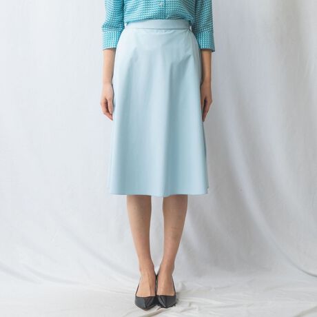 [^ԁF30-51-08-944]12ňقȂ\y߂郊o[VufUC̃XJ[gB_炩ȃtAVGbgvXA؂₩Ȉۂɂ݂Ă܂BEGXg͌SdlɂȂĂĐSnyXB\ňقȂJ[ɂȂĂAX^CO̕L܂Big͂񗷍sȂǂɂd󂷂ACełBEJ[WJ̓sN~x[WACgu[~O[Au[~lCr[ETCYWJ1(M)9E3(2L)13