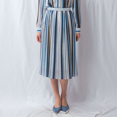 [^ԁF30-51-08-559]n̕RgXg̋_XgCvŎdĂꂽXJ[gBv[c1{1{قȂFɌ悤ȓ̂fUĆAԂ̃v[cX^COVC[Wɐi܂BGBx̏䊴iȒȂoBV[ỸgbvX(30-51-01-507A30-51-04-508)ƍ킹΁As[X̒ȂyނƂłACełBEJ[WJ̓O[AlCr[ETCYWJ1(M)9E3(2L)13