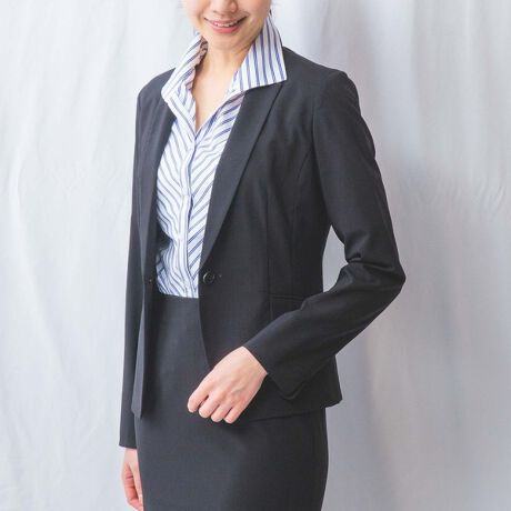 [^ԁF30-51-21-804]TbƂG肪̋QfނŎdĂꂽXgb`WPbgBe[[hJ[̃fUCɂȂĂ邽߁A݌NVJȈۂւƓ܂B̂̃Cɉ悤ȃVFCvVGbg|CgBɂ̓XbgĂ邽߁Ar܂肵₷fUCɎdグĂ܂Bfނ̃{gX(30-51-08-806A30-51-09-807jƃZbgAbv̂悤ɒpX^CO߂łBEJ[WJ̓ubNAx[WETCYWJ0(S)7E1(M)9E2(L)11E3(2L)13E4(3L)15