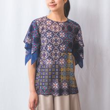 【NARACAMICIE】タイル柄シフォン半袖スカーフスリーブブラウス