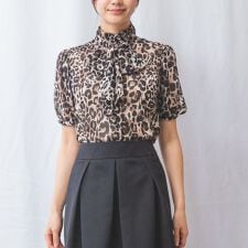 【NARACAMICIE】ヒョウ柄ボウタイ半袖ブラウス