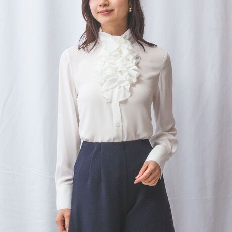 [^ԁF30-52-01-511]Lȃt̕ʊ؂₩ȃW[[bguEXBƃMU[{A_炩ȃnClbÑfUC|CgBVvȂffUCŃR[fBl[gɃANZgvX܂BN[ȃfUC[hoAigtH[}ɂƃIIt킸lXȃV[Ɋ􂵂ĂX^CO̗閡łBEEXgb`ȂEJ[WJ̓zCgETCYWJ0(S)7E1(M)9E2(L)11E3(2L)13E4(3L)15E5(4L)17