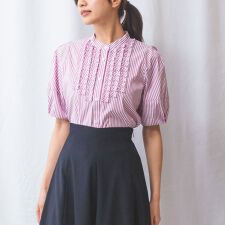 【NARACAMICIE】ストレッチストライプフロントデザインタック半袖ブラウス