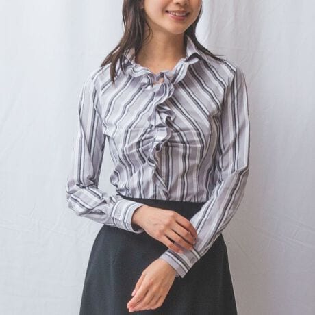 [^ԁF30-52-01-719]X^hJ[Ƌ̃től̏炵o钷uEXBVbNȃ_XgCviȃGKgY킹܂B̃CYɂ݂݊J̐▭ȃoX|CgBn̂{fBC闧̓Iȃp^[͂łBWPbgȂǂ̉HDACeƂ킹₷AdIP[WɂƕLV[Ɋ􂵂Ă1łBEȂEXgb`EJ[WJ̓O[Ap[vETCYWJ0(S)7E1(M)9E2(L)11E3(2L)13E4(3L)15E5(4L)17