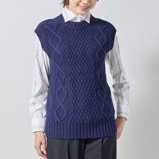 【NARACAMICIE】ケーブルニットベスト