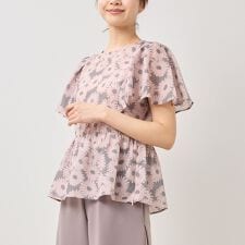 【NARACAMICIE】マーガレット柄半袖ぺプラムブラウス