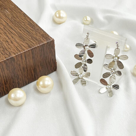 [^:ppp109]Ԃ̉炵ԃ`[t̃sAXB{[̂郂`[tтɗhāÃANZgƂȂĂ܂B