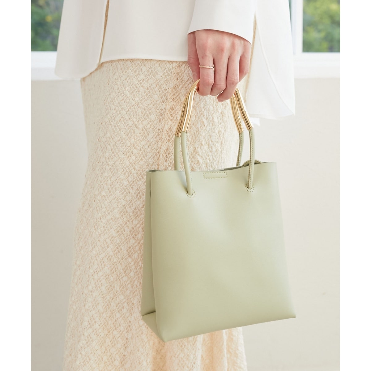 [�}���C]�j���A���X�n���h���o�b�O/�}�W�F�X�e�B�b�N���S���iMAJESTIC LEGON�j L/�O���[��