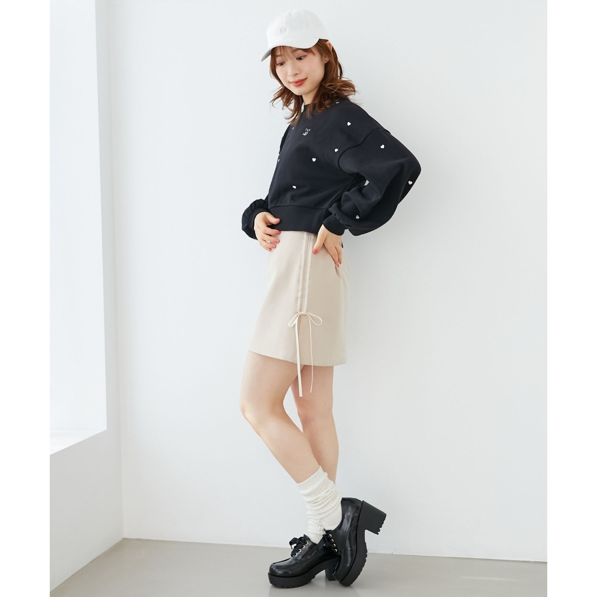 ダーリッチ ガーリースポーティスウェットトップス ラインフリルミニ