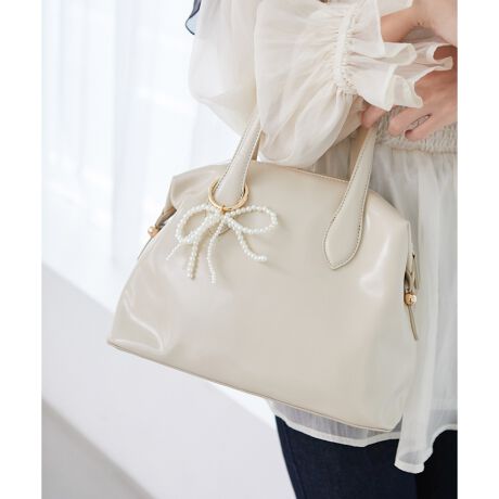 [^ԁF1052126500]`[Zbgłȑeʃ{XgobO􁡃fUCO\ȃp[̃`[ZbgɂȂ{XgobOBĉfނŏt̋C𐷂グ܂炩J[őĂ̂ŁAdȂ肪Ȋ̃R[fBl[gɑu₩vXĂ܂􁡃TCY500ml̃ybg{g܂B}`L̂ł̑ɂz|[`Ȃǎ[͔QłBîCɓo^ ēגʒm̂킸AȃvCX_Ȅ󂯎邱Ƃł܂BЂo^Tvł̎BëׁAiƎdlقȂꍇ܂B