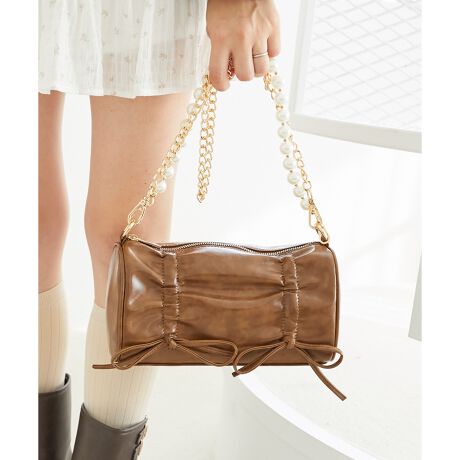 [^ԁF1052128900]ƃghǂꂽ~obO􁡃fUCgh̃hXg{~jobOBO\ȃp[XgbvA`F[ꂼZbgɂȂĂ̂ŁACɍ킹ĕ͋Cς邱Ƃł܂BTCY350ml̃ybg{g܂B2܂z⏬߂̃|[`̂ŁAîo͂e[}p[NɂIXXIîCɓo^ ēגʒm̂킸AȃvCX_Ȅ󂯎邱Ƃł܂BЂo^Tvł̎BëׁAiƎdlقȂꍇ܂B