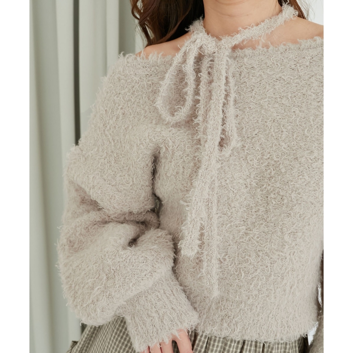 チョーカー付きプードルニット