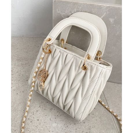 [^ԁF1052125302]lC̃LeBOV[Y̐ViɎĂ~jobOBfUCԂ̃LeBOV[YV삪oIig͂Af[gp[eB[Ȃǂł劈ԈႢȂ̏iȃfUCɎdグ܂B}WFIWĩ`[ƎO\ȃV_[`F[ZbgɂȂĂ܂BTCYX}zcɓTCYłB̑ɂQ܂z^IA~j|[`܂BîCɓo^ ēגʒm̂킸AȃvCX_Ȅ󂯎邱Ƃł܂BЂo^Tvł̎BëׁAiƎdlقȂꍇ܂B