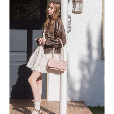 [^ԁF1052126503]ghQIVvȃfUCŎgQȃnhobOBfUCfUCŊ؍ۂdグnhobOBԂ̃AC{[AubNɉAt炵sNACG[葵܂BO\ȃ`[ZbgɂȂĂAtF~jȃR[fɂ͂AJWAȃR[fɂQȃVvȂꂽfUCłBTCYX}zɓTCYłB̑ɂzA^I⃊bvȂǍׂȕ[\łBîCɓo^ ēגʒm̂킸AȃvCX_Ȅ󂯎邱Ƃł܂BЂo^Tvł̎BëׁAiƎdlقȂꍇ܂B