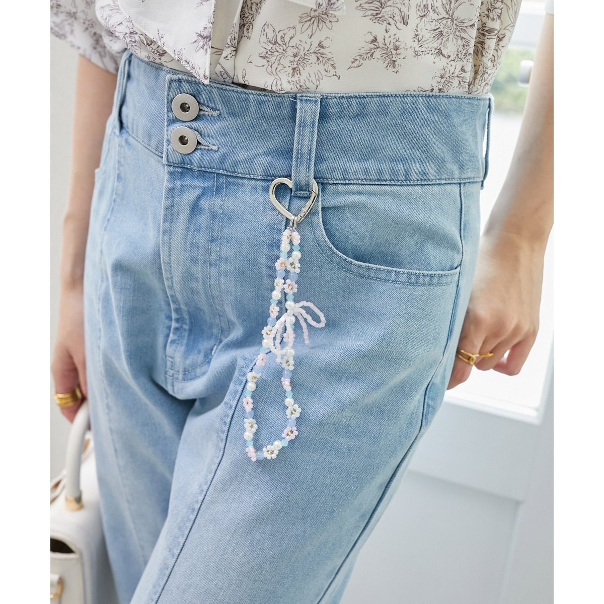 [}C]K[[r[Y`[/}WFXeBbNSiMAJESTIC LEGONj B