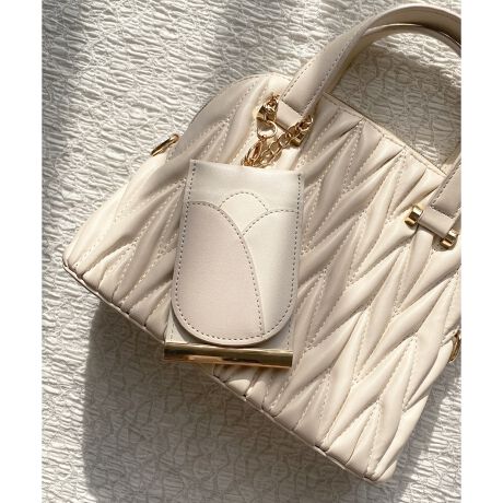 [^ԁF1052108901]`[bvfUC̃pXP[XfUC`[bṽfUCƃtF~jȔzFJ[͂̃pXP[XB^Ȃ@\͗炸AڂACeBL[P[XƂĂg܂TCY^ŁAЎɎ܂TCYB1052128903@}`way`[bvobOƂŎĝ߁îCɓo^ ēגʒm̂킸AȃvCX_Ȅ󂯎邱Ƃł܂BЂo^Tvł̎BëׁAiƎdlقȂꍇ܂Bi̐F́ABeꏊ̂ȂǂɂFČꍇ܂B܂Aql̂g̃j^[ȂǂɂFقȂČꍇ܂B\߂̏ゲB̏iWEB̔iƂȂĂ܂B