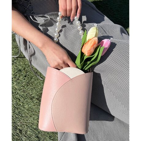 [^ԁF1052128903]`[bvfUCɂt̃gLLl܂~jobOoI@fUCt̖K`[bv^炵2wayobOBƊۂVGbgɁAےŎoɏ\ȗeʂƃp[̃nhȂ̂pointBn͏iȎŒԎĂȂy₩́B܂OłV_[ZbgłĂA2wayłg܂BTCYԂ߂Ałă}`[͂̂▭ȃTCYŕigɃsb^R[fBl[gɂ肰ȂXpCX悢TCYłõeVUPIzERX|[`EX}zE߂̃ybg{g܂BX^COtF~jȃs[XX^Cɂ肰ȂĂoR[fBl[g̊IfjȂǂ̃JWAȃR[fBl[gɂƏ炵vXIXXłBV_[XgbvāA΂ߊ|łĂ̂ŃR[fBl[gɂĈۂς̂|CgBîCɓo^ ēגʒm̂킸AȃvCX_Ȅ󂯎邱Ƃł܂BЂo^Tvł̎BëׁAiƎdlقȂꍇ܂Bi̐F́ABeꏊ̂ȂǂɂFČꍇ܂B܂Aql̂g̃j^[ȂǂɂFقȂČꍇ܂B\߂̏ゲB̏iWEB̔iƂȂĂ܂B