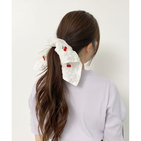 [^ԁF1157101201]قȂ郂`[tƃfUC炨IтAA\[gfUC̃VVB{[̂fUCƉ݂̂fފK[[ȈۂɁԂŃpbƉ؂₩ɂĂAwAAW̃ANZgɂ҂ȃACełBîCɓo^ ēגʒm̂킸AȃvCX_Ȅ󂯎邱Ƃł܂B Ђo^i̎TCY̓ItłB[ubN]^e20cm/R20cm