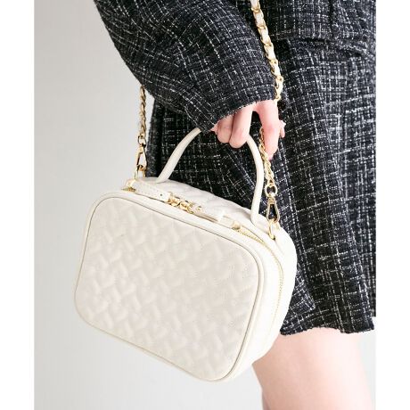 [^ԁF1057126500]ql̂烊oCoIn[g̃LeBOƂ߂MAXȃ`F[obOBfUCn[g̃LeBOSʂɎ{obOBt@Xi[Ă̂ŁA傫Jĉו̏oy􍂌`F[V_[ŃR[fBl[giグĂ邱ƊԈႢȂTCY350ml̃ybg{g܂Bɂz|[`ȂǏ\Ɏ[ł܂X^COvn[gAs[Đe[}p[Nɂ߂ł􁡏îCɓo^ ēגʒm̂킸AȃvCX_Ȅ󂯎邱Ƃł܂BЂo^Tvł̎BëׁAiƎdlقȂꍇ܂Bi̐F́ABeꏊ̂ȂǂɂFČꍇ܂B܂Aql̂g̃j^[ȂǂɂFقȂČꍇ܂B\߂̏ゲB̏iWEB̔iƂȂĂ܂B