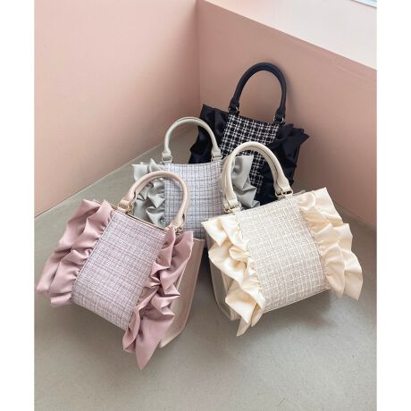 [^ԁF1057125305]lCobOWEBŃoCoIH~ɉfcC[hobOɐVFԓIfUC_ȃtƃcC[hnMIXăIgifUCɁB̊̂_ȃt͏_炩fނgpAƎg₷𗼗BD荞񂾃cC[hfނŎdāAH~ɉf郋bNɁB΂ߊ|V_[tȂ̂|CgB|Pbgt@Xi[tPAɂ[ł|Pbg2gQłBTCY}`肠̂500mlybg{gۂ܂BzE|[`EgсE500mlybg{gĂ܂]T̂TCYłBV_[XgbvF108`117cmX^COtF~jR[fɂ҂ȃfUCB~jŎv؂K[[ɂĂAfj⃍Osŏiɂ܂Ƃ߂ĂîCɓo^ ēגʒm̂킸AȃvCX_Ȅ󂯎邱Ƃł܂BЂo^Tvł̎BëׁAiƎdlقȂꍇ܂Bi̐F́ABeꏊ̂ȂǂɂFČꍇ܂B܂Aql̂g̃j^[ȂǂɂFقȂČꍇ܂B\߂̏ゲB̏iWEB̔iƂȂĂ܂B