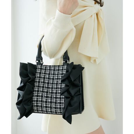 [^ԁF1057125305]lCobOWEBŃoCoIH~ɉfcC[hobOɐVFԓIfUC_ȃtƃcC[hnMIXăIgifUCɁB̊̂_ȃt͏_炩fނgpAƎg₷𗼗BD荞񂾃cC[hfނŎdāAH~ɉf郋bNɁB΂ߊ|V_[tȂ̂|CgB|Pbgt@Xi[tPAɂ[ł|Pbg2gQłBTCY}`肠̂500mlybg{gۂ܂BzE|[`EgсE500mlybg{gĂ܂]T̂TCYłBV_[XgbvF108`117cmX^COtF~jR[fɂ҂ȃfUCB~jŎv؂K[[ɂĂAfj⃍Osŏiɂ܂Ƃ߂ĂîCɓo^ ēגʒm̂킸AȃvCX_Ȅ󂯎邱Ƃł܂BЂo^Tvł̎BëׁAiƎdlقȂꍇ܂Bi̐F́ABeꏊ̂ȂǂɂFČꍇ܂B܂Aql̂g̃j^[ȂǂɂFقȂČꍇ܂B\߂̏ゲB̏iWEB̔iƂȂĂ܂B