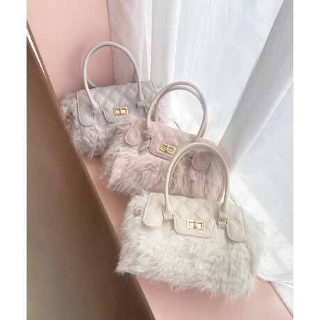 [^ԁF1057125309]LeBO~ӂӂt@[؂₩2WAYobOfUCLeBOƂӂӂ̃t@[gݍ킹AV[Y[hՂ̃obOBtg̃S[hiĂ܂BO\ȃ`F[V_[tŁAnhobOƂĂV_[obOƂĂy߂2WAYdlBTCY500mlybg{gۂeʂȂAƃRpNgɌVGbgB}`L߂ŁAz|[`Ȃǂ]TĎ[ł܂Bd490gX^COzf[V[ỸC~l[VCxgV[ɉfobOBjbgR[gƍ킹邾ŁA~̃R[fBl[g؂₩ɃAbvf[gĂ܂BîCɓo^Fēגʒm̂킸AȃvCX_Ȅ󂯎邱Ƃł܂BЂo^Tvł̎BëׁAiƎdlقȂꍇ܂Bi̐F́ABeꏊ̂ȂǂɂFČꍇ܂B܂Aql̂g̃j^[ȂǂɂFقȂČꍇ܂B\߂̏ゲB