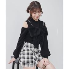 ビッグリボンチェーン付きニット