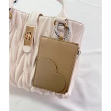 ハートモチーフチャームカードケース