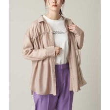 アー・ヴェ・ヴェ(a.v.v)のレギュラーカラーギャザーシアーシャツ