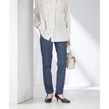 アー・ヴェ・ヴェ(a.v.v)のハイパーストレッチスリムパンツ