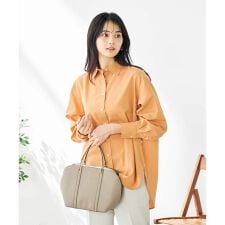 アー・ヴェ・ヴェ(a.v.v)の【マルチウェイ】リネン混ベーシックシャツ