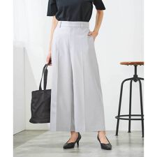 アー・ヴェ・ヴェ(a.v.v)の【洗える/イージーケア/UVカット/接触冷感/吸水速乾】サマーストレッチクロップドパンツ