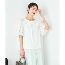 アー・ヴェ・ヴェ(a.v.v)のリーフレーススリーブトップス