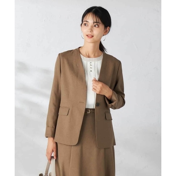 ■FOXEY 2wayノーカラーフォーマルジャケットショート丈パールボタン38 ジャケット – FOXEY 公式オンラインブティック