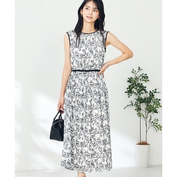 【美品】a.v.v アーヴェヴェ　パーティードレス　結婚式　黒　Mサイズ 美品】a.v.v アーヴェヴェ パーティードレス 結婚式 黒 Mサイズ