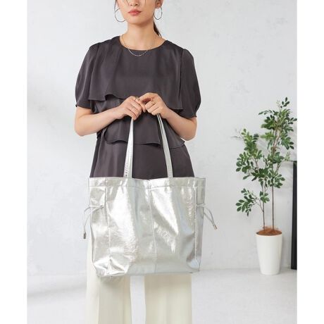 [^ԁFKS5JA02054]R[f̃ANZgɂȂobO  yfUCz 򊴂̂tFCNU[fނɁA gh̃hXgfUC{ꂽg[gobOB TCh̃hXgŋВɃAWł܂B  A4TCY[łTCYŁA ̃TChɂ̓{gz_[Ă̂ŁA ^u[܂ݎP[ł܂B  sȂǂ̃W[ɂ߂̃obOłI  --------------------  ႨCɓo^@\̎g  îCɓo^in[g}[NNbNj ēגʒmlAȂē󂯂邱Ƃł܂B  --------------------  i摜́A̓p\RȂǂ̉{ɂ ۂ̐FƈقȂČꍇ܂B i̐F̖ڈ͏iP̂̉摜QƂB