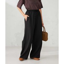 アー・ヴェ・ヴェ(a.v.v)の【WEB限定 】イージーワイドパンツ