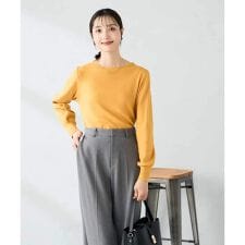 アー・ヴェ・ヴェ(a.v.v)の【洗える】ボートネック美ラクるパフスリーブニット